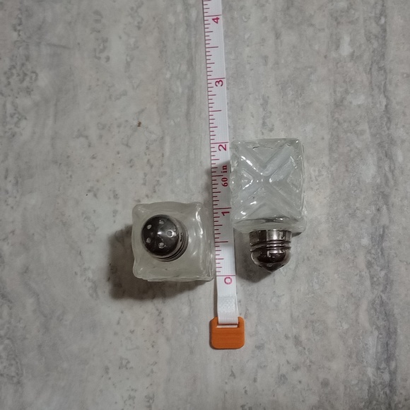 Vintage Glass Mini Salt and Pepper shakers - Picture 3 of 4